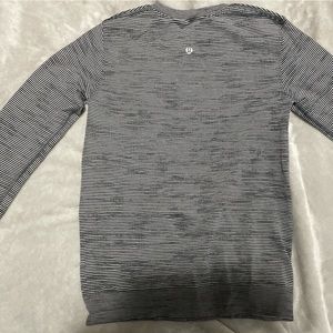 Swiftly Tech Long Sleeve Shirt 2.0
Race Length